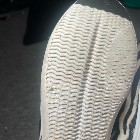 Cole Haan Grand.os Zebra Print Lace-up Sneakers Women's Size 8B - Picture 9 of 9